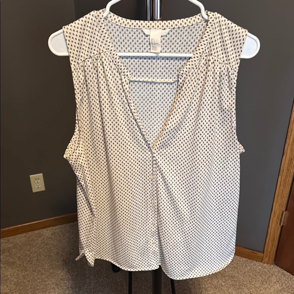 H&M Black and White Sleeveless Blouse
